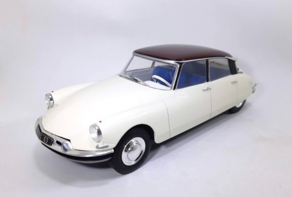 G111V014 - CITROEN DS 19 1956 zweifarbig - 1