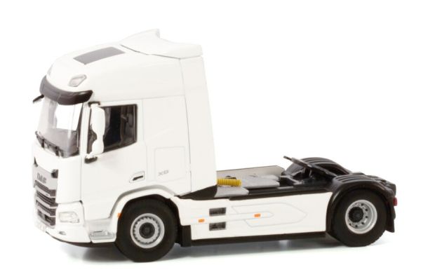 WSI03-2049 - DAF XD 4x2 White - 1