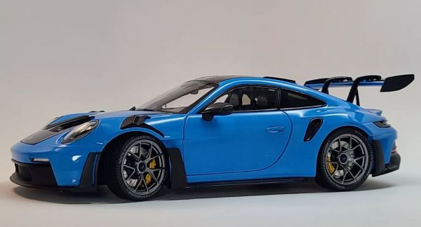 MNC110062022 - PORSCHE 911 - 992 GT3 RS 2024 Blau und schwarz. - 1