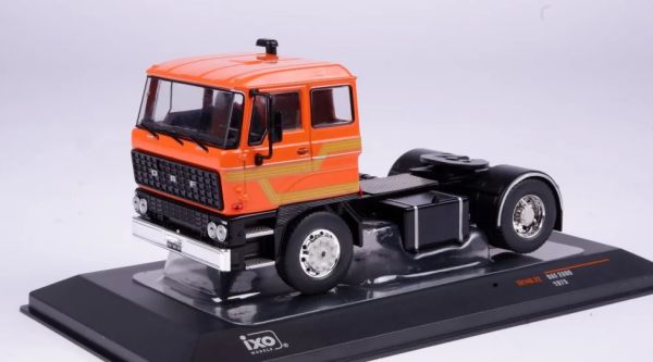 IXOTR146.22 - DAF 2800 4x2 von 1975 orange - 1