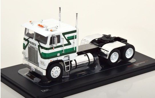 IXOTR149.22 - FREIGHTLEINER FLA 6x4 von 1993 weiß - 1