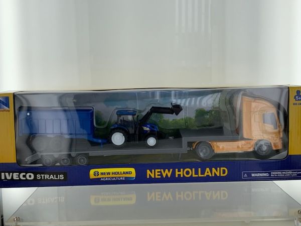 NEW16143B - IVECO Stralis 4x2 mit Getriebeträger und Sattelzugmaschine NEW HOLLAND - 1