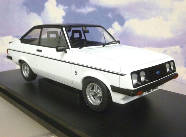 MOD18248 - FORD Escort Mk.II RS 2000 RHD 1977 Weiss mit schwarzem Dach. - 1