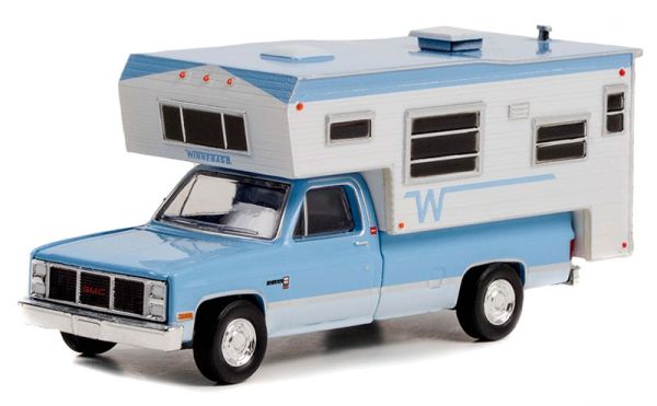 GREEN30338 - Wohnmobil GMC Sierra 2500 1985 CAMPER aus der WINNEBAGO-Serie unter Blisterverpackung - 1