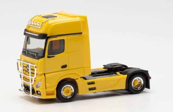 HER311533-004 - MERCEDES ACTROS 4x2 Lampenhalter + Stoßfänger - 1