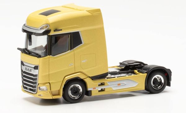 HER315784 - DAF XG plus 4x2 Toskanagelb metallic - 1