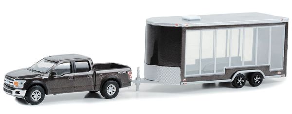 GREEN32280-D - FORD F-150 Lariat 4X4 2020 grau mit verglastem Anhänger aus der Serie HITCH & TOW unter Blister. - 1