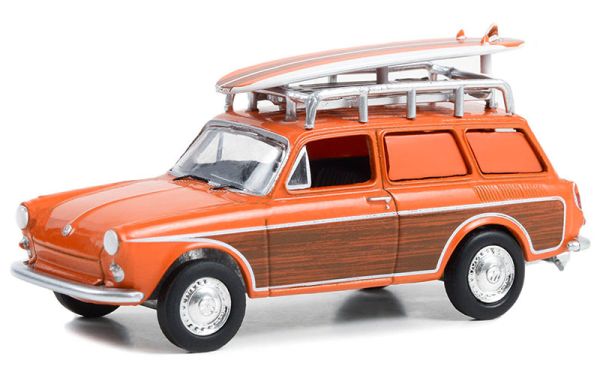 GREEN36070-A - VOLKSWAGEN Typ 3 Panel Van woody mit orangefarbenem Surfbrett 1963 aus der Serie CLUB VEE-DUB in Blisterverpackung. - 1