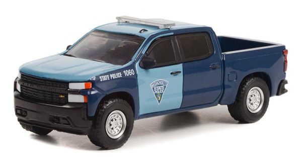 GREEN43000-E - CHEVROLET Silverado 2021 Massachusetts State Police aus der Serie HOT PURSUIT unter Blisterverpackung. - 1