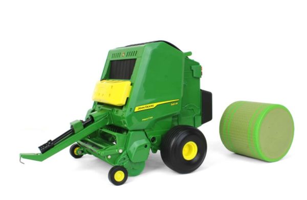 ERT45900 - JOHN DEERE 561R Rundballenpresse mit Ballen. - 1