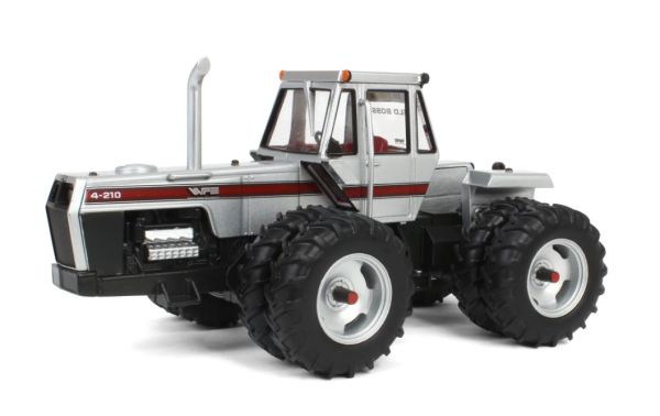 ERT60005 - WHITE 4.210 4wd Zwillingsbereifung National Farm Toy Museum 2024 - 1