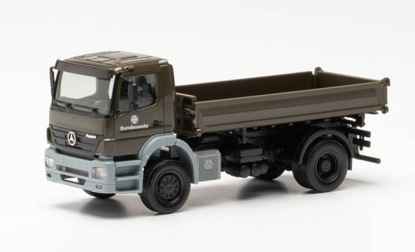 HER746946 - MERCEDES AXOR 4x2 mit Kipper BUNDESWEHR - 1