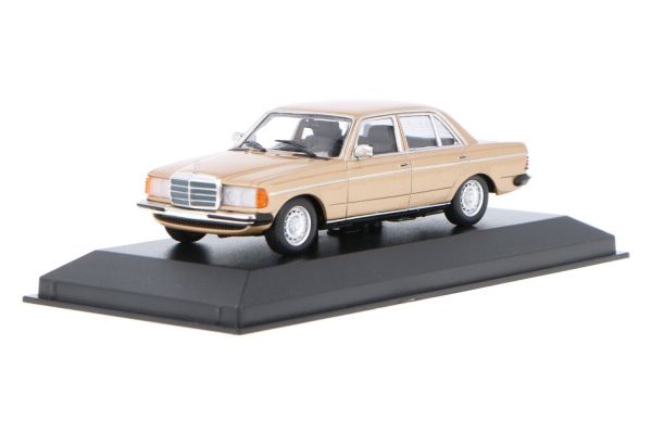 MXC940032205 - MERCEDES-BENZ 230E (W123) 1982 Gold metallic -. - 1