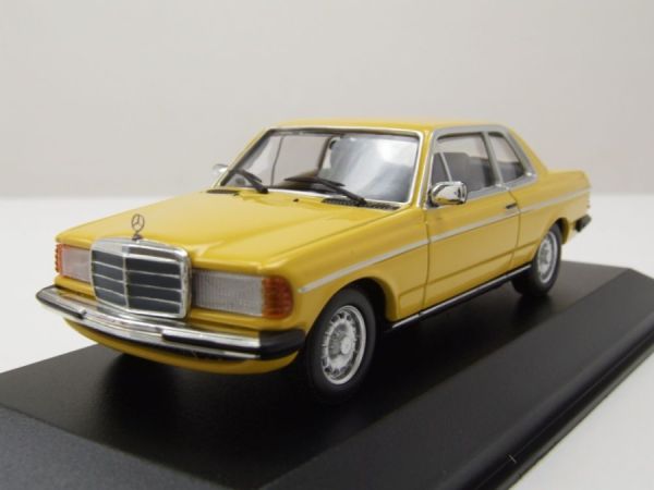 MXC940032222 - MERCEDES-BENZ 230CE W123 1976 Gelb - 1