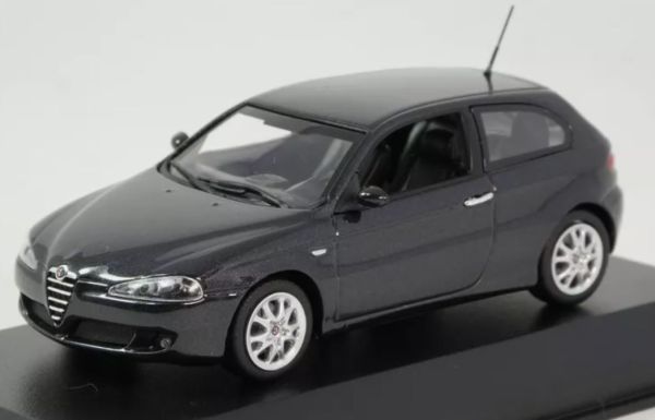 MXC940120561 - ALFA ROMEO 147 2005 Schwarz metallic - 1