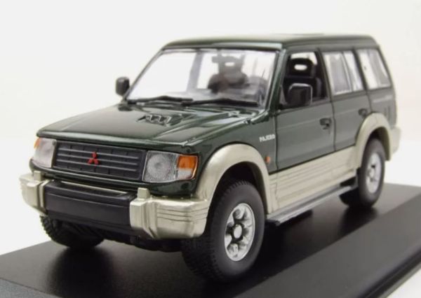 MXC940163471 - MITSUBISHI Pajero LWB 1991 Metallic-Grün - 1