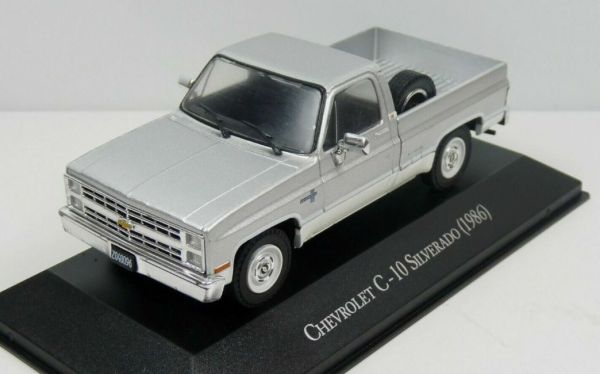 MAGARGAQV16 - CHEVROLET C-10 Silverado 1986 Silber - 1