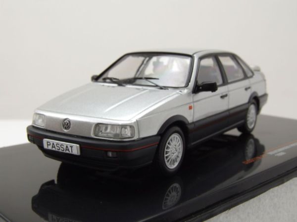 IXOCLC517N.22 - VOLKSWAGEN Passat GT 1988 Metallic-grau - 1