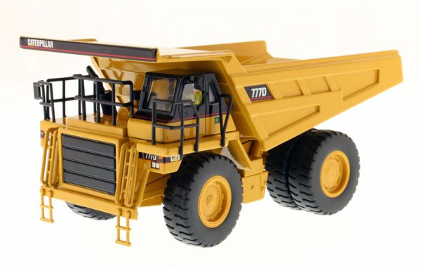 DCM85104 - CATERPILLAR 777D Dumper mit Fahrer - 1