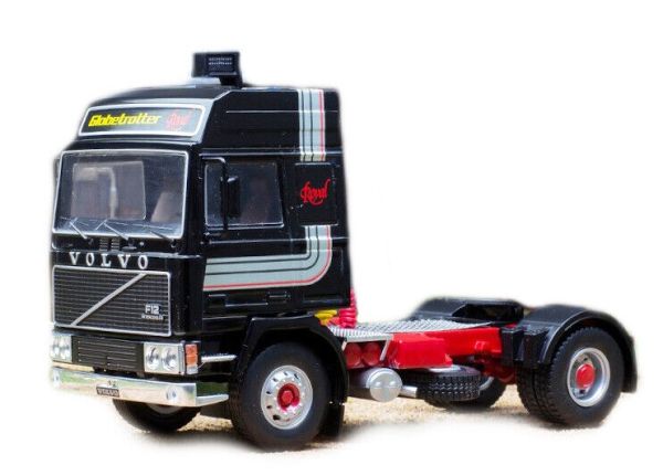 IXOTR160.22 - VOLVO F12 4x2 1981 SCHWARZ - 1