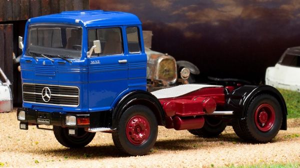 IXOTR175.22 - MERCEDES-BENZ LPS 1632 4x2 1970 Blau - 1