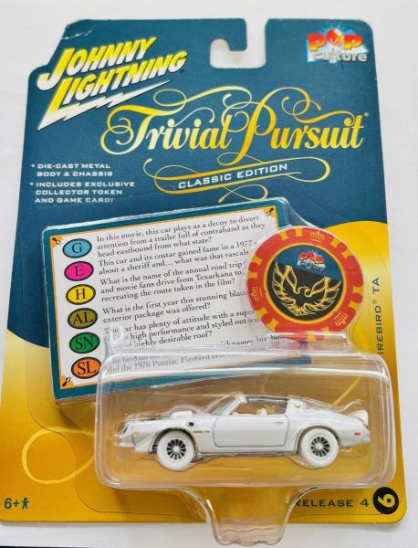 JLPC009-F-BLANC - PONTIAC Firebird TA 1977 Weiß - TRIVIAL PURSUIT - aus der Serie POP CULTURE 2022 in Blisterverpackung. - 1