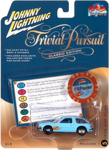 JLPC011-E - AMC Pacer 1976 Blau - TRIVIAL PURSUIT - aus der Serie POP CULTURE 2023 in Blisterverpackung - 1