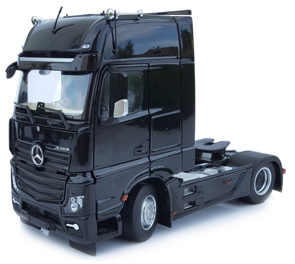 MAR1911-02 - MERCEDES Actros Gigaspace 4x2 Schwarz - 1