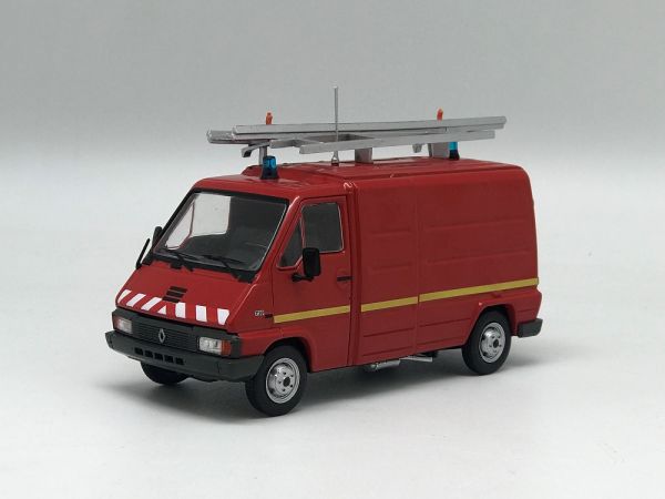 ODE101 - RENAULT MASTER T30 VTU MIT DECALBRETT - 1