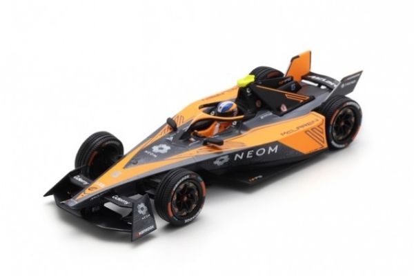 SPAS6541 - NEOM McLAREN Formula E Team #5 Formel E Saison 10 2023-2024 Jake Hughes - 1