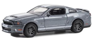 GREEN13340-D - SHELBY GT500 2010 grau aus der THE STAMPEDE-Serie in Blisterverpackung.