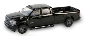 GREEN28150-F-NOIR - RAM 2500 Laramie 2024 Schwarz aus der Serie BLACK BANDIT unter Blisterverpackung.