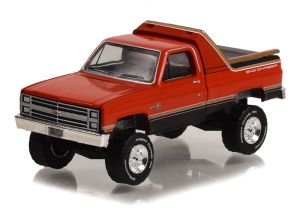 GREEN30365 - CHEVROLET K-10 Scottsdale 4x4 1984 SNO CHASER unter Blister.