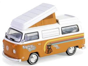 GREEN38060-C - VOLKSWAGEN Typ 2 Wastfalia Campmobile 1974 Orange aus der Serie SMOKEY BEAR in Blisterverpackung