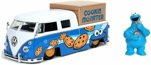 JAD31751 - 1962 VOLKSWAGEN Bus mit Monster-Cookie-Figur