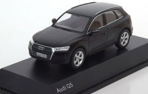 SPA5011605633 - Audi Q5 schwarz