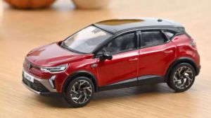 NOREV517766 - RENAULT Captur 2024 Esprit Alpine Schwarz und Flammenrot