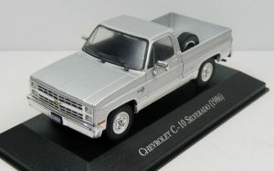 MAGARGAQV16 - CHEVROLET C-10 Silverado 1986 Silber