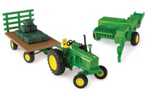 ERT46667 - JOHN DEERE mit kleiner Ballenpresse und kleiner Kofferraumwanne inklusive