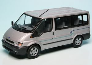 MNCFORD-TRANSIT-ZI - FORD Transit Tourneo Van 2001 grau