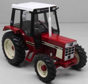 REP196 - INTERNATIONAL IH 745 S aufklappbare Haube und Gewicht