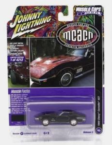 JLMC031B-E - CHEVROLET Corvette 427 1969 Schwarz aus der Serie MUSCLE CARS 2022 in Blisterverpackung