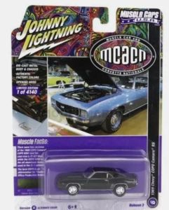 JLMC031B-F - CHEVROLET COPO Camaro RS 1969 Grün aus der Serie MUSCLE CARS 2022 in Blisterverpackung.