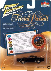 JLPC009-F - PONTIAC Firebird TA 1977 Schwarz - TRIVIAL PURSUIT - aus der Serie POP CULTURE 2022 in Blisterverpackung.