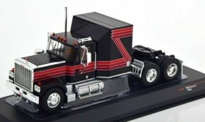 IXOTR102 - GMC General 6x4 1980 Schwarz mit roten Streifen