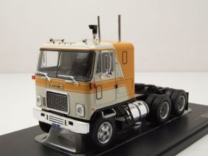 IXOTR167.22 - GMC Astro 95 6x4 1970 gelb und beige.