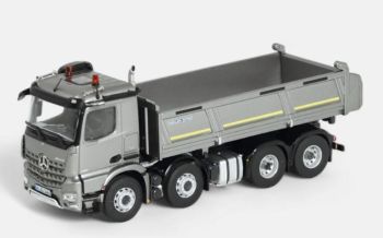 NZG1066/55 - MERCEDES-BENZ Arocs 8x4 Pritsche MEILLER Silbergrau metallic