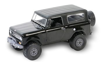 GREEN28150-B - HARVESTER Scout 1969 schwarz aus der Serie BLACK BANDIT unter Blisterverpackung.