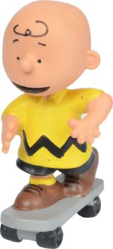 SHL22076 - Charlie Brown Skateboarder