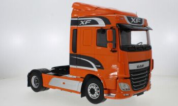 PRX30210 - DAF XF Space Cab 4x2 2016 Orange